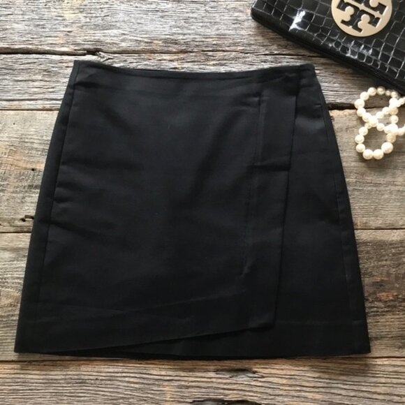 GAP Black Wrap Skirt - Picture 2 of 7
